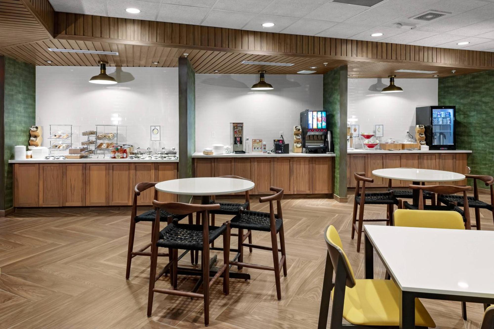Отель Fairfield By Marriott Port Clinton Waterfront Экстерьер фото