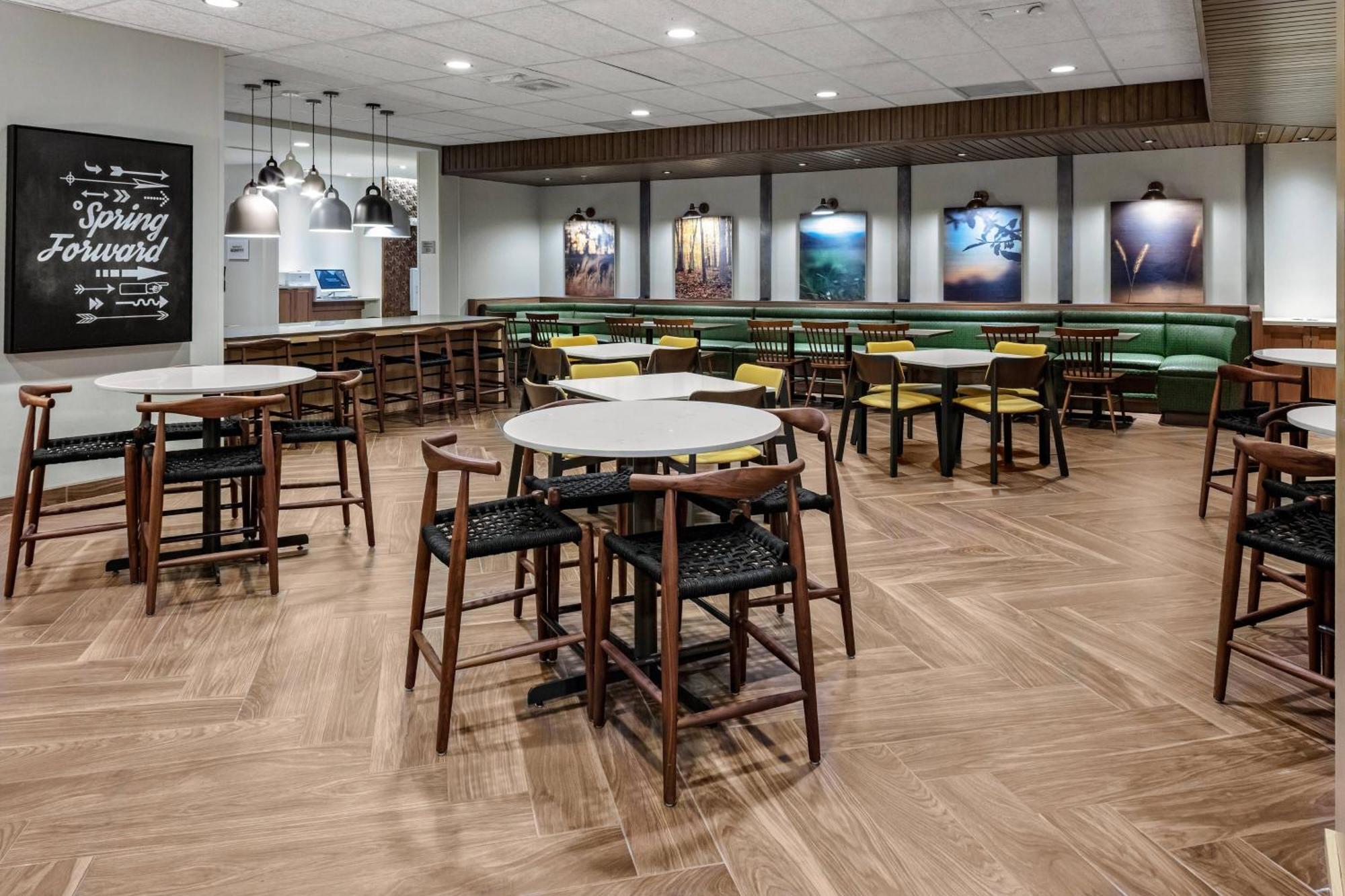 Отель Fairfield By Marriott Port Clinton Waterfront Экстерьер фото