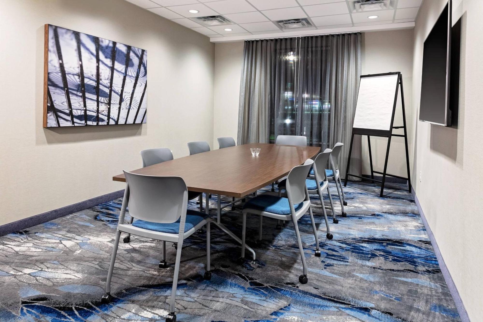 Отель Fairfield By Marriott Port Clinton Waterfront Экстерьер фото