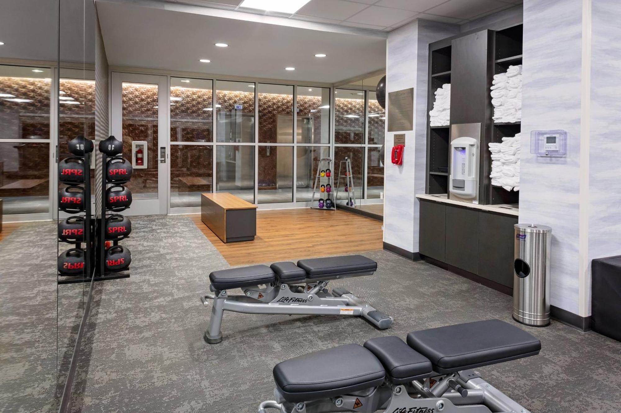 Отель Fairfield By Marriott Port Clinton Waterfront Экстерьер фото