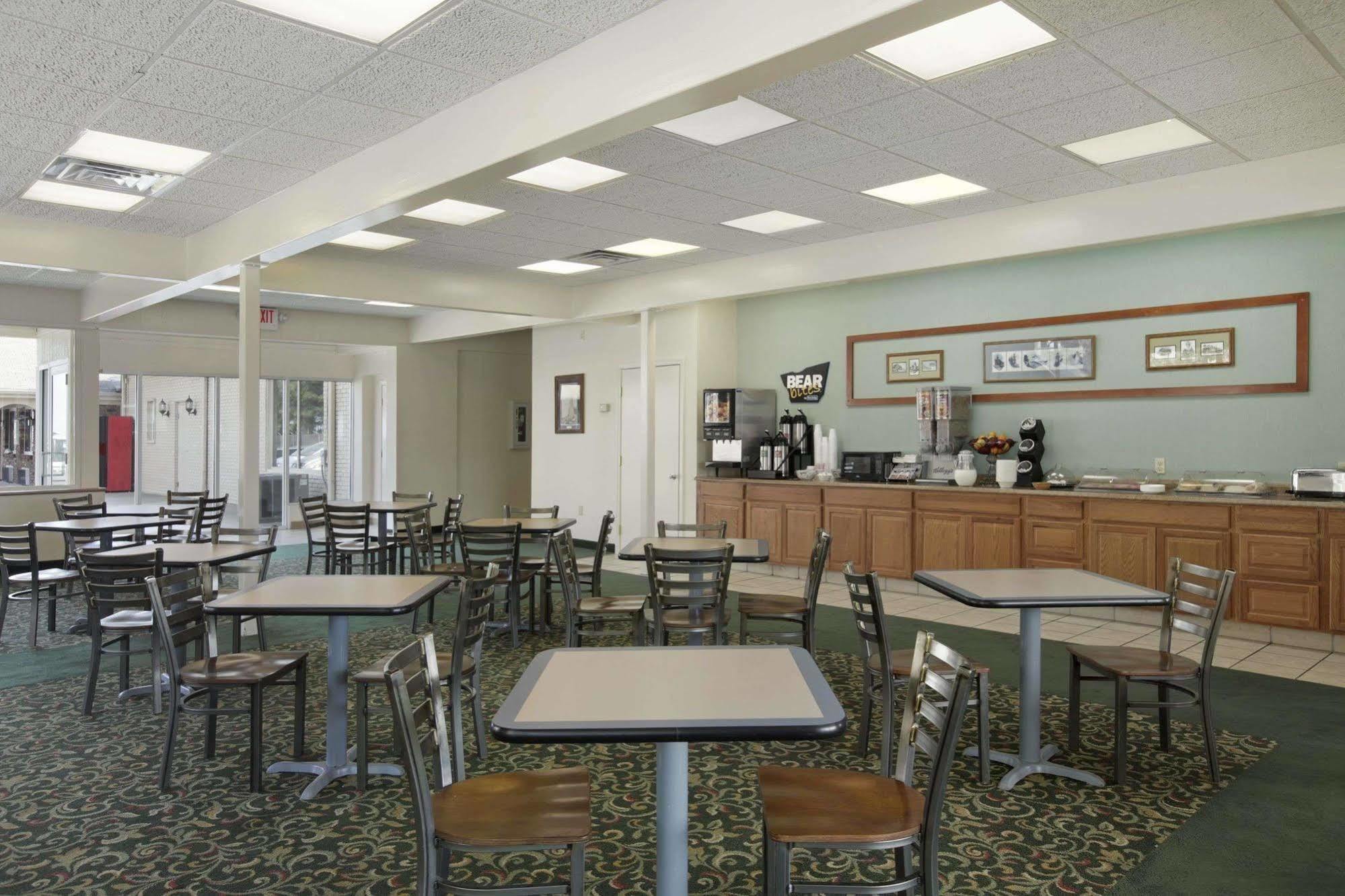 Отель Fairfield By Marriott Port Clinton Waterfront Ресторан фото